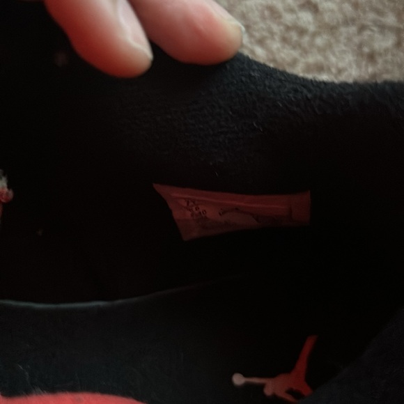 size 7 women’s worn but not beat up. - Picture 4 of 4